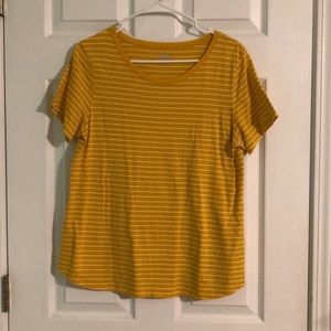 Women’s Old Navy EveryWhere Graphic tee